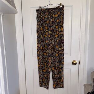 one 5 one Black and Yellow Floral Women's Pants